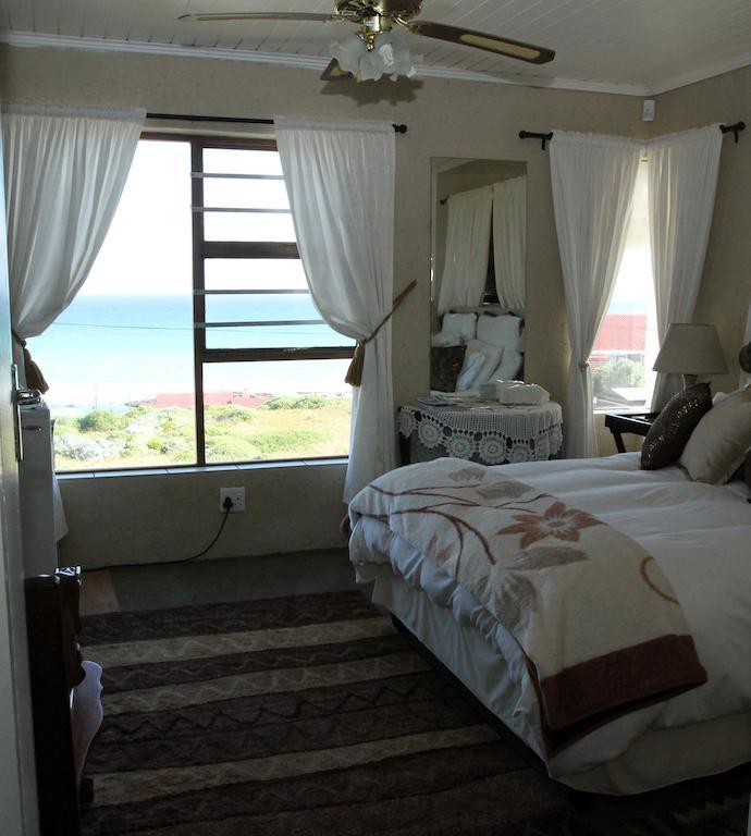 Oceanview Guesthouse Struisbaai Kamer foto