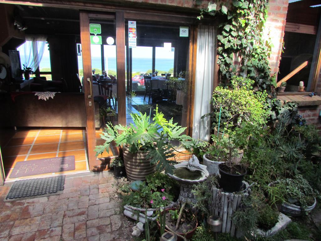 Oceanview Guesthouse Struisbaai Buitenkant foto