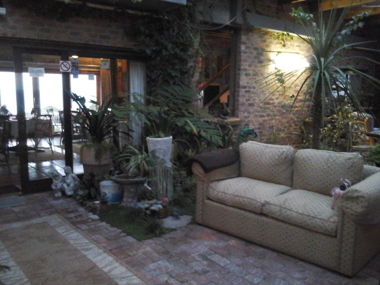 Oceanview Guesthouse Struisbaai Buitenkant foto