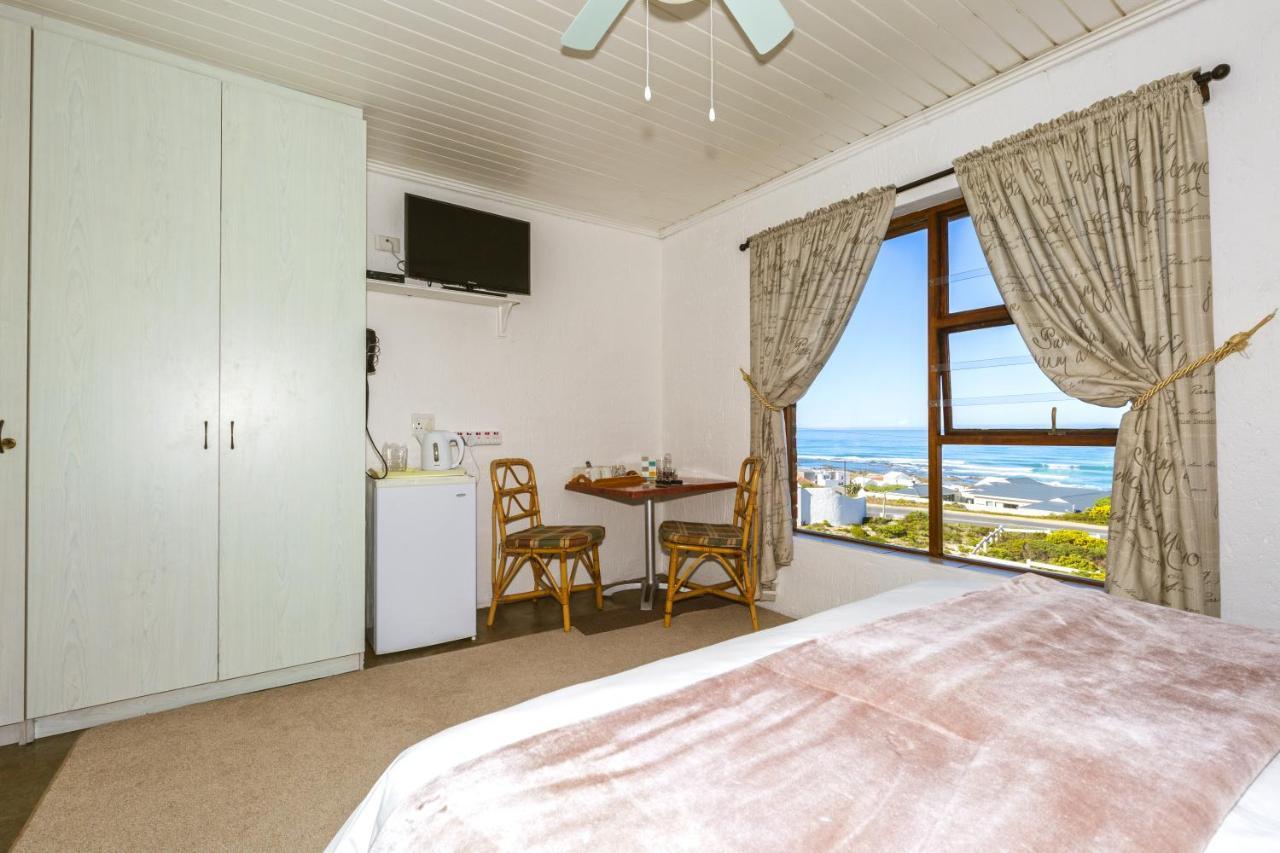 Oceanview Guesthouse Struisbaai Buitenkant foto
